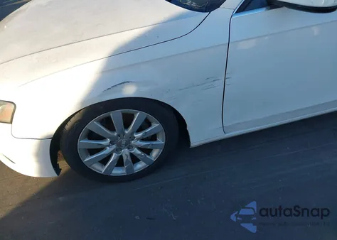 2012 Audi A4 2.0T Premium z USA, uszkodzony, nr VIN WAUAFAFLXCA115825